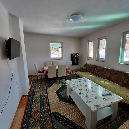 Vikendica Centar Ponijeri Vakantiehuis Kakanj