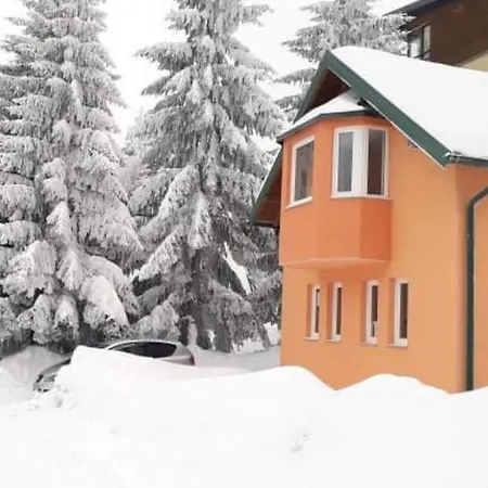Vikendica Centar Ponijeri *